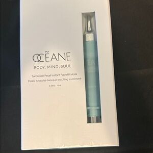 Turquoise Pearl Instant Facelift Mask